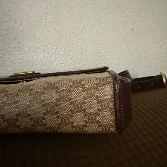 CELINE Macadam Blason Triomphe Leather Shoulder Bag - Picture 4 of 14